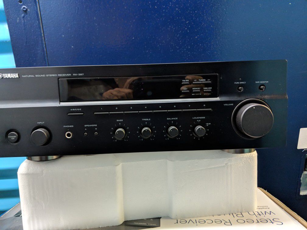 Yamaha stereo amplifier