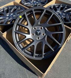 “18 Tesla model 3 Dark Gemini rims/wheels (exchange available)