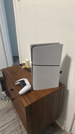 Ps5 slim with controller hdmi and power cable.