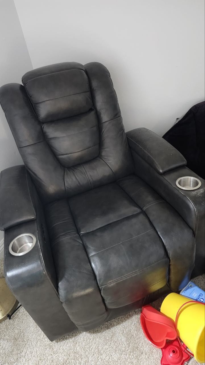  Reclining chair