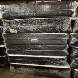 New Simmons Beautyrest Black Beyond Luxury Medium PillowTop Mattress