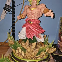 Broly Statue
