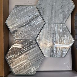 Montage Glacier Gleam 6 Inch Glass Tile