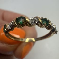 Vintage 10k yellow gold Natural Emeralds , diamonds ring , size 6 
