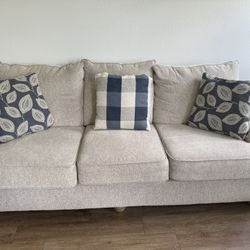 Broyhill Sofa Couch