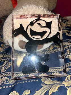 Felix acrylic display