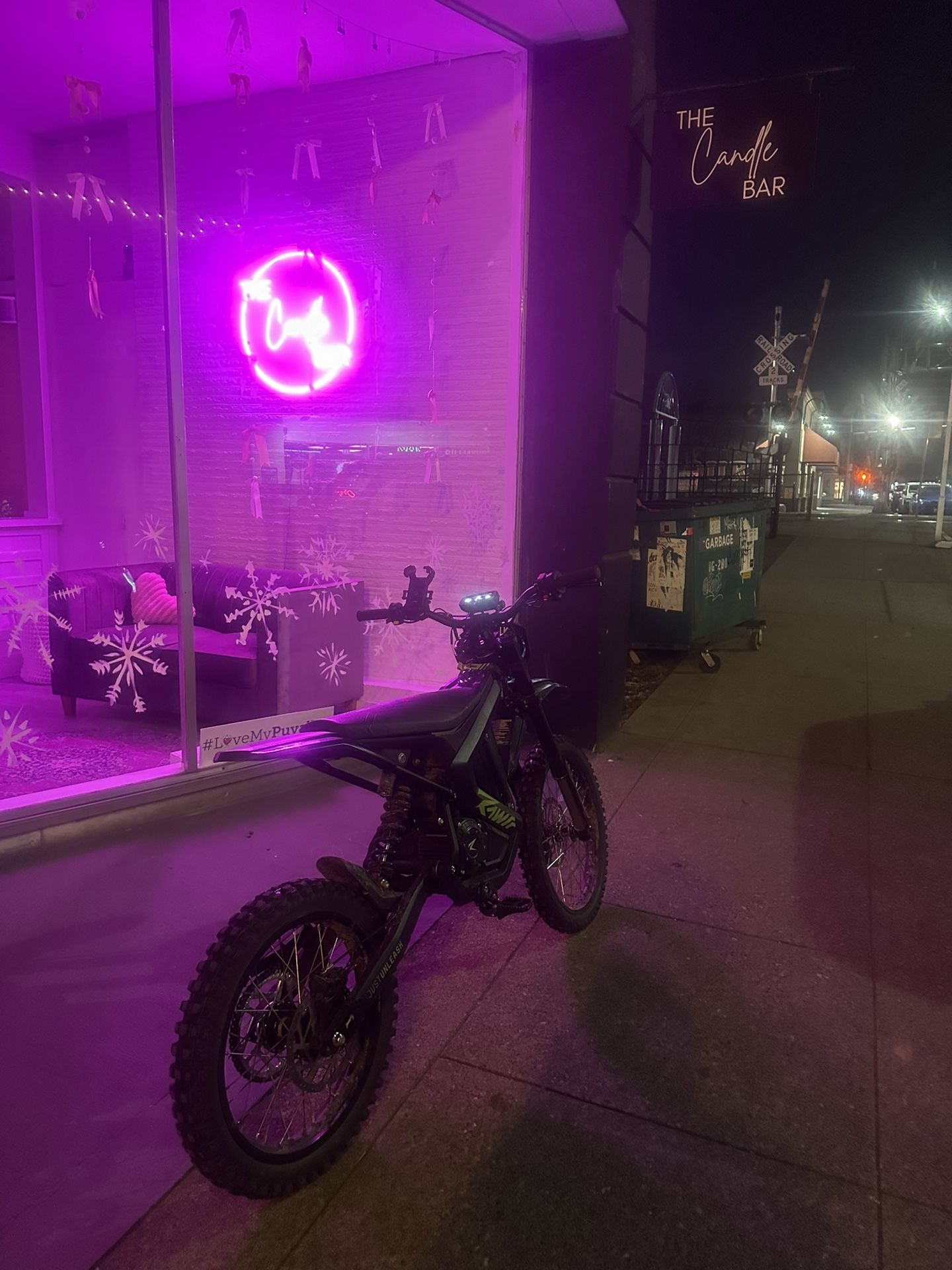 Rawrr Mantis X 72 V Dirtbike