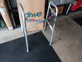 Deluxe Folding Walker