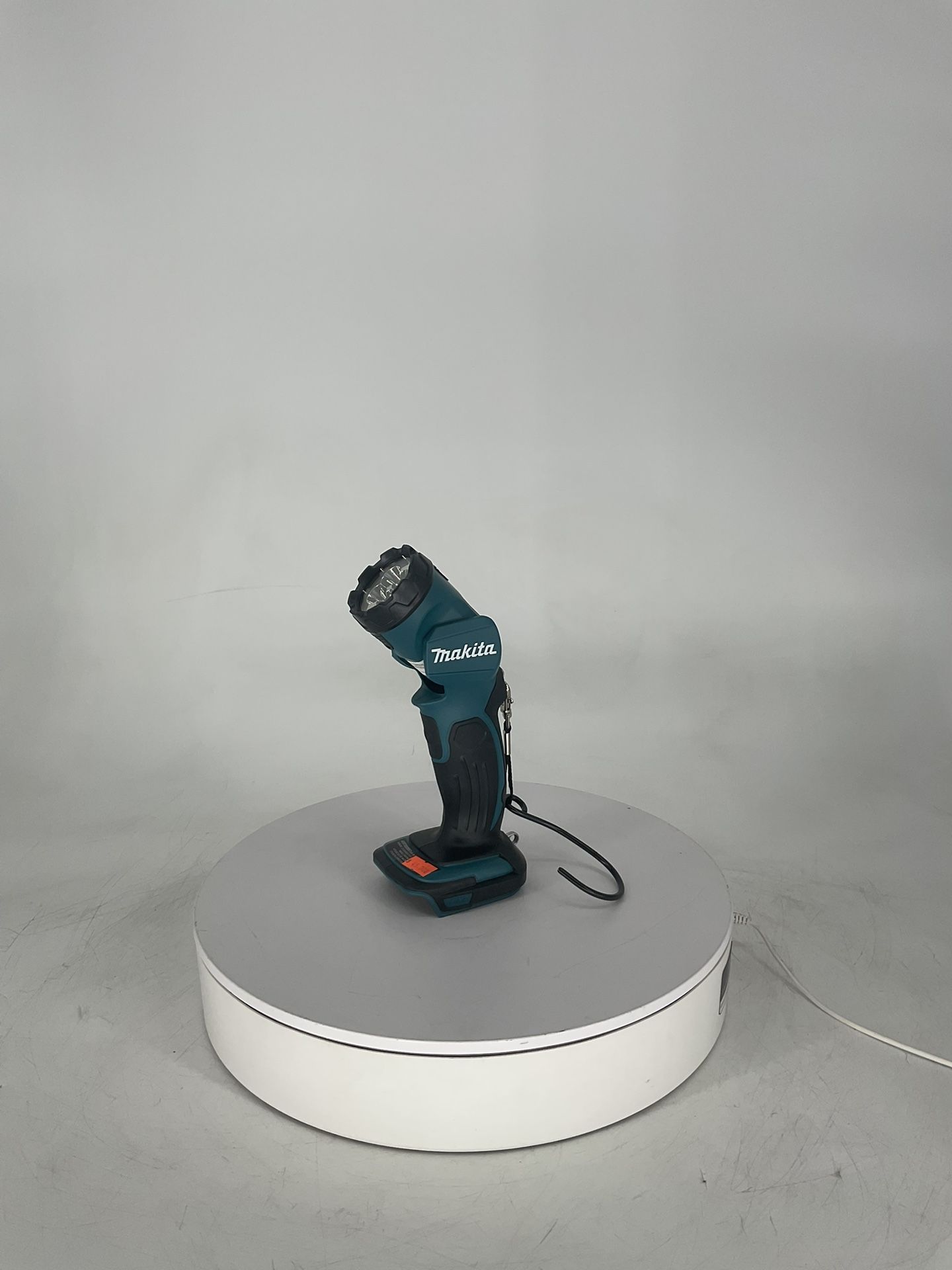 Makita 18V LXT Lithium-Ion Cordless L.E.D. Flashlight Flashlight Only