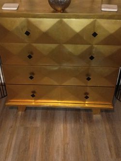 Dresser cabinet