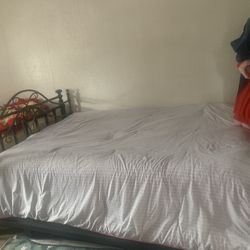 Queen Bed With Mattress And Box Spring 