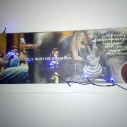 Gibson promo banner clock