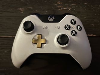 Microsoft Xbox One Special Edition Lunar White Wireless Controller