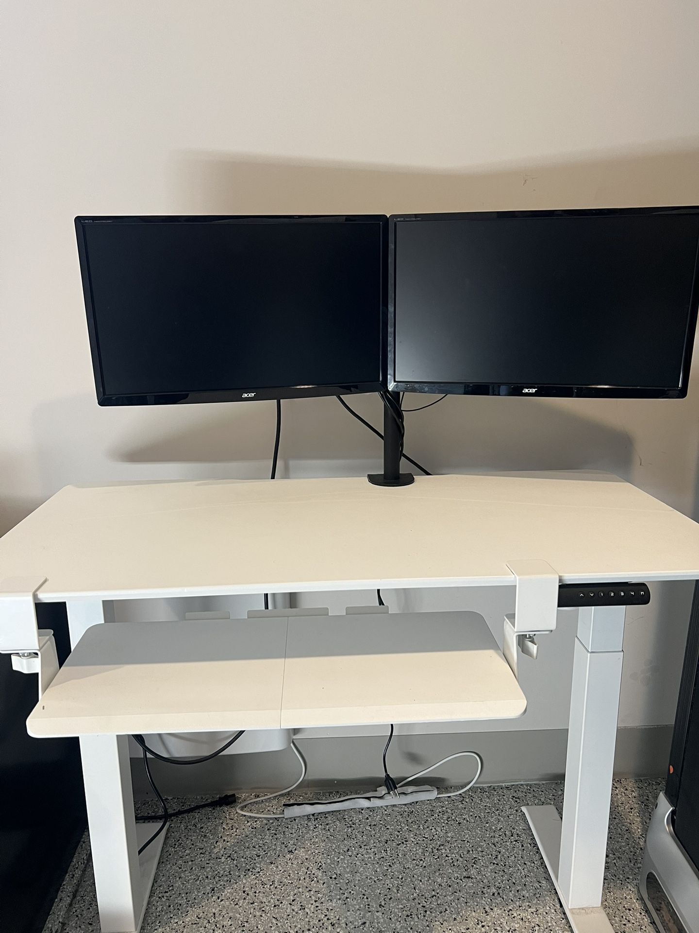 Vari Desk Plus Acer LCD Monitors