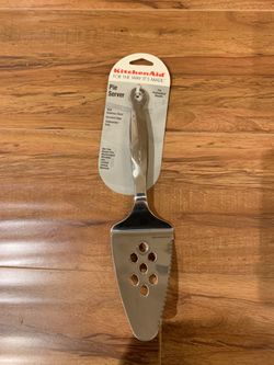 Kitchen aid pie server brand new