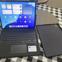 iPad Pro M1 Chip 12.9” With Case And Apple Pencil