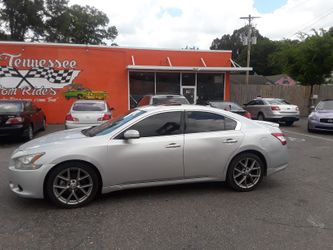 2011 Nissan maxima 122k miles