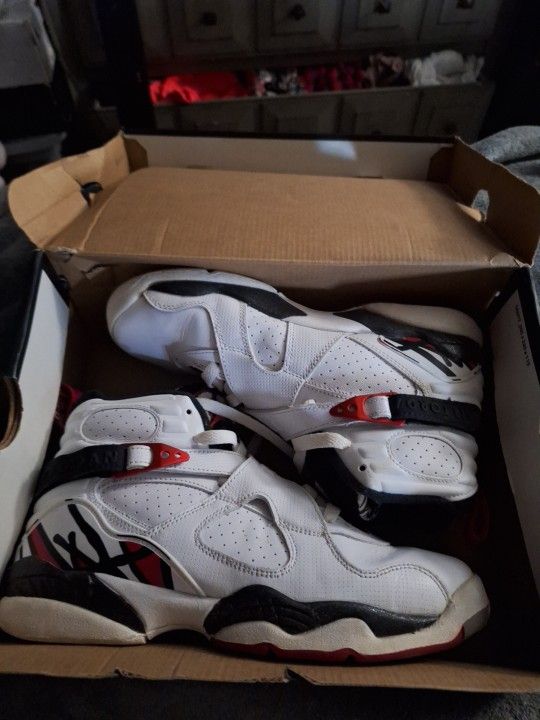 Air Jordan 8 Retro Sneakers Size 6y