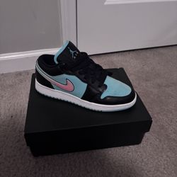 Air Jordan 1 Low – Black/Turquoise/Pink - Size 7
