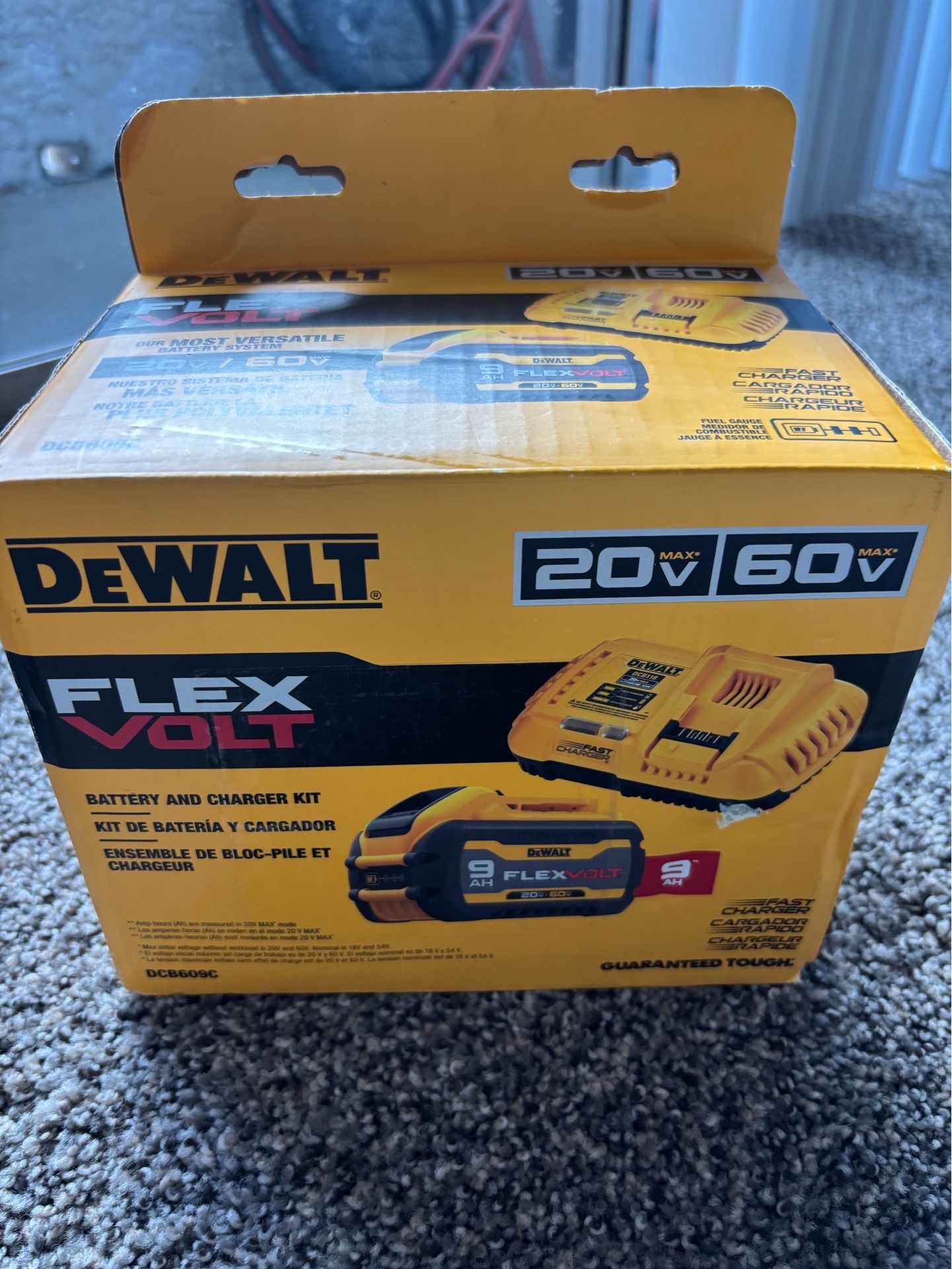 Set Battery & Charger (FIRM PRICE)