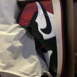 Jordan 1 Black Toe 13.5c