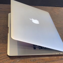 Apple MacBook Air 13” Core I5, 4GB Ram 128GB Ssd $200