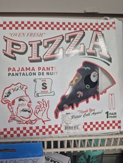 pair of "Oven Fresh" Pizza pajama pants in size S.