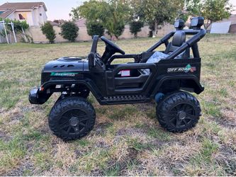 Children's Electric Remote-Controlled Car