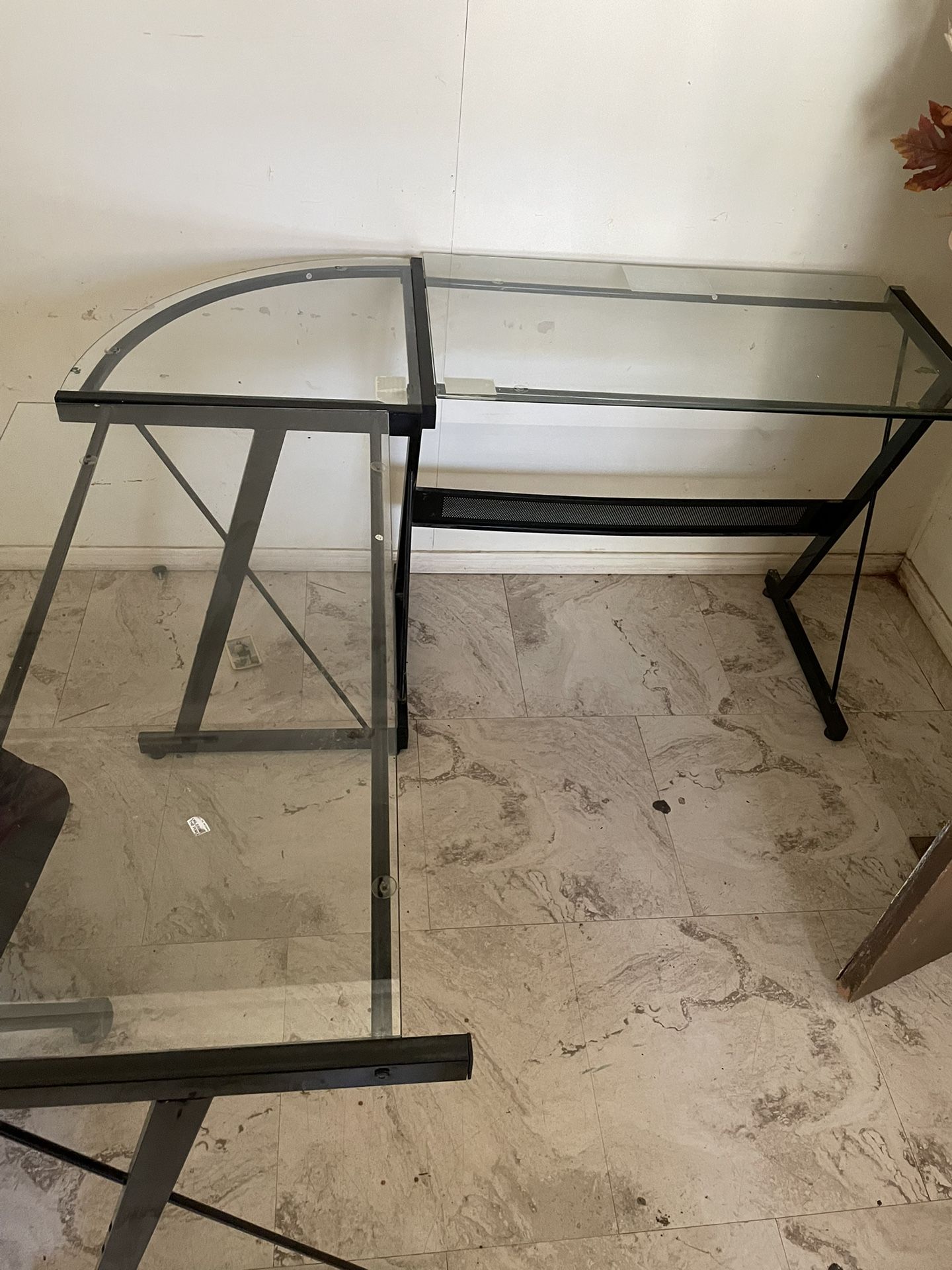 Office Table And Chair 