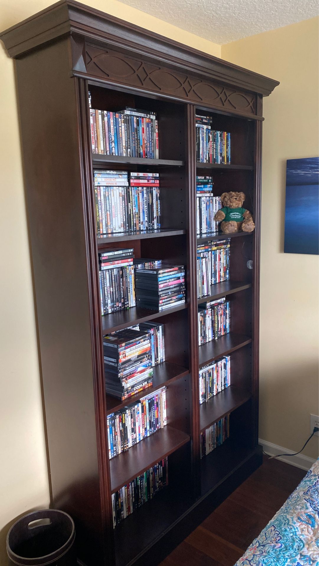 Two matching Bookshelves