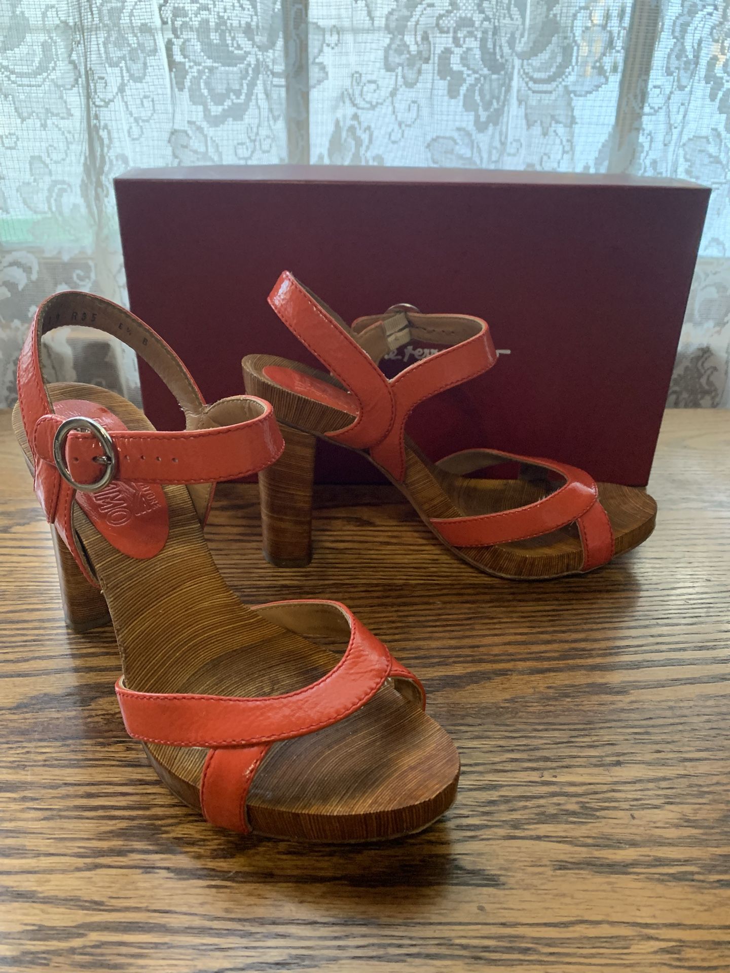 Salvatore Ferragamo Italy 6.5 B Orange Patent Leather Strappy Wooden Heels Shoes