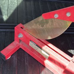 8in Laminate Vinyl And Plank Cutter