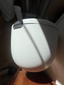 Litter-Robot 4 Automatic Self-Cleaning Cat Litter Box
