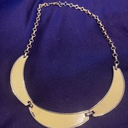 Cream Color Ladies Necklace