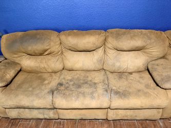 Free Reclining Sectional