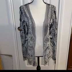 Simply Couture  Lace Cardigan 