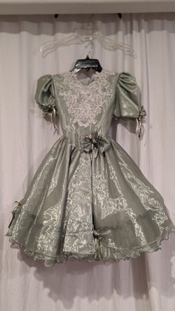 Beautiful Green Occasion Dress
