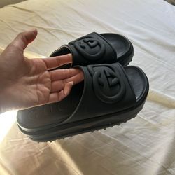 GUCCI pump sandals