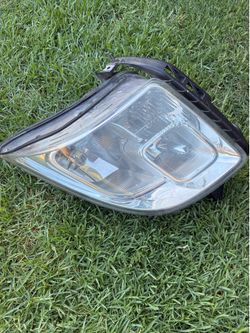 Ford fusion left head light