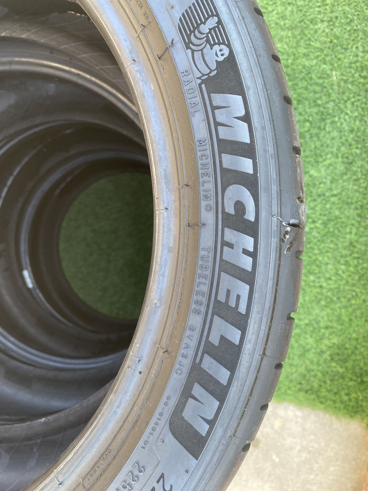 Set Of 4 Used Michelin Tires 225/45/17 