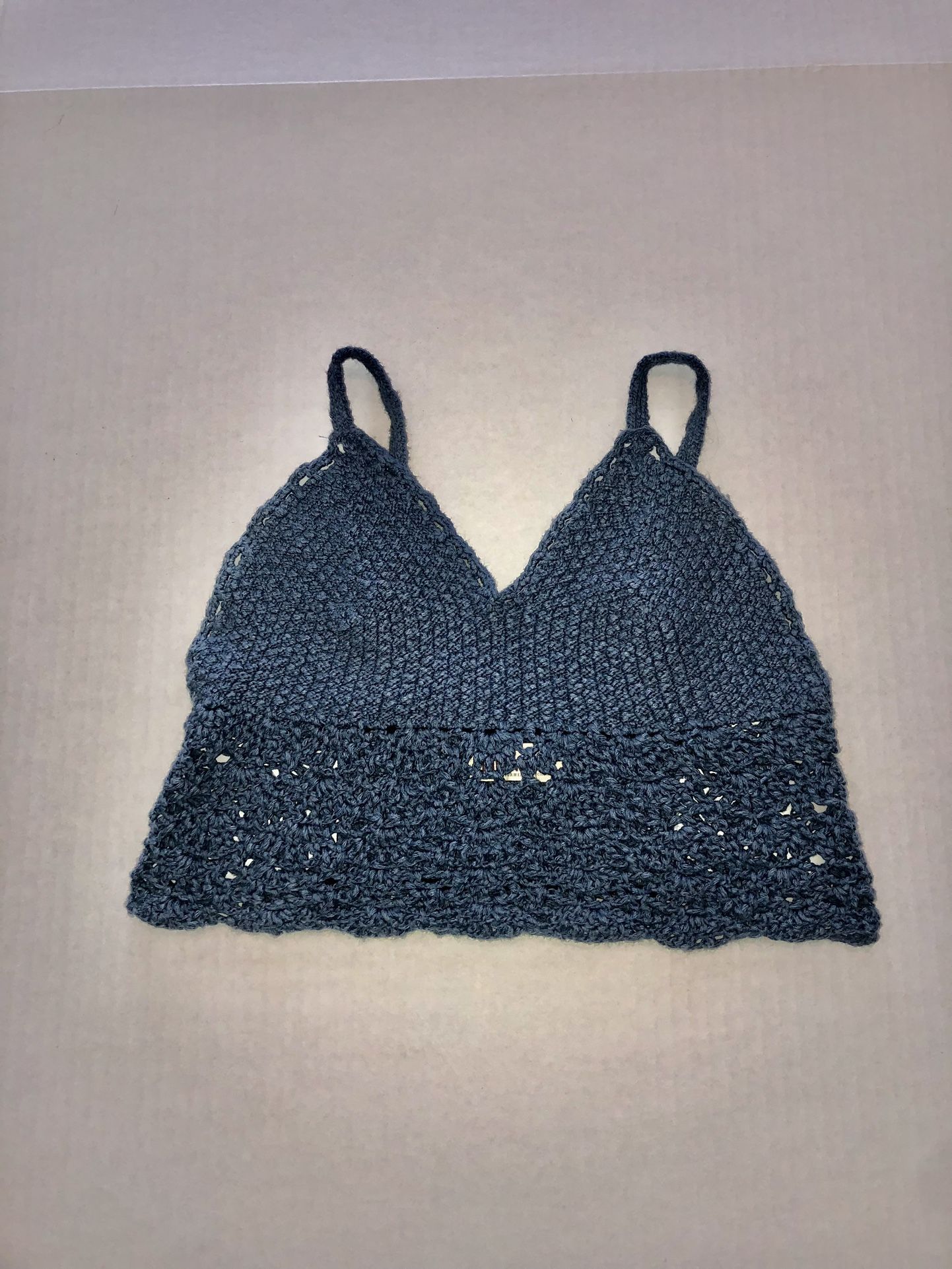 Women’s Hollister Crocheted Crop Top Size Small