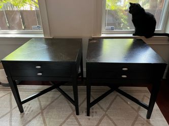 2 Nightstands/ Side Tables