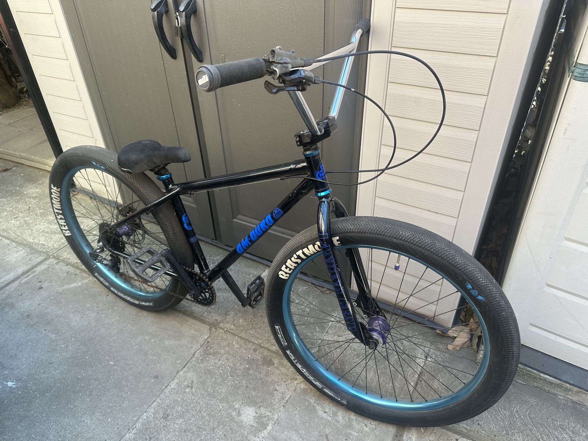 OM Duro 10 Speed SE Bikes Black Sprinkle