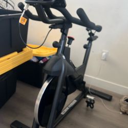 Indoor Cycling Bike 