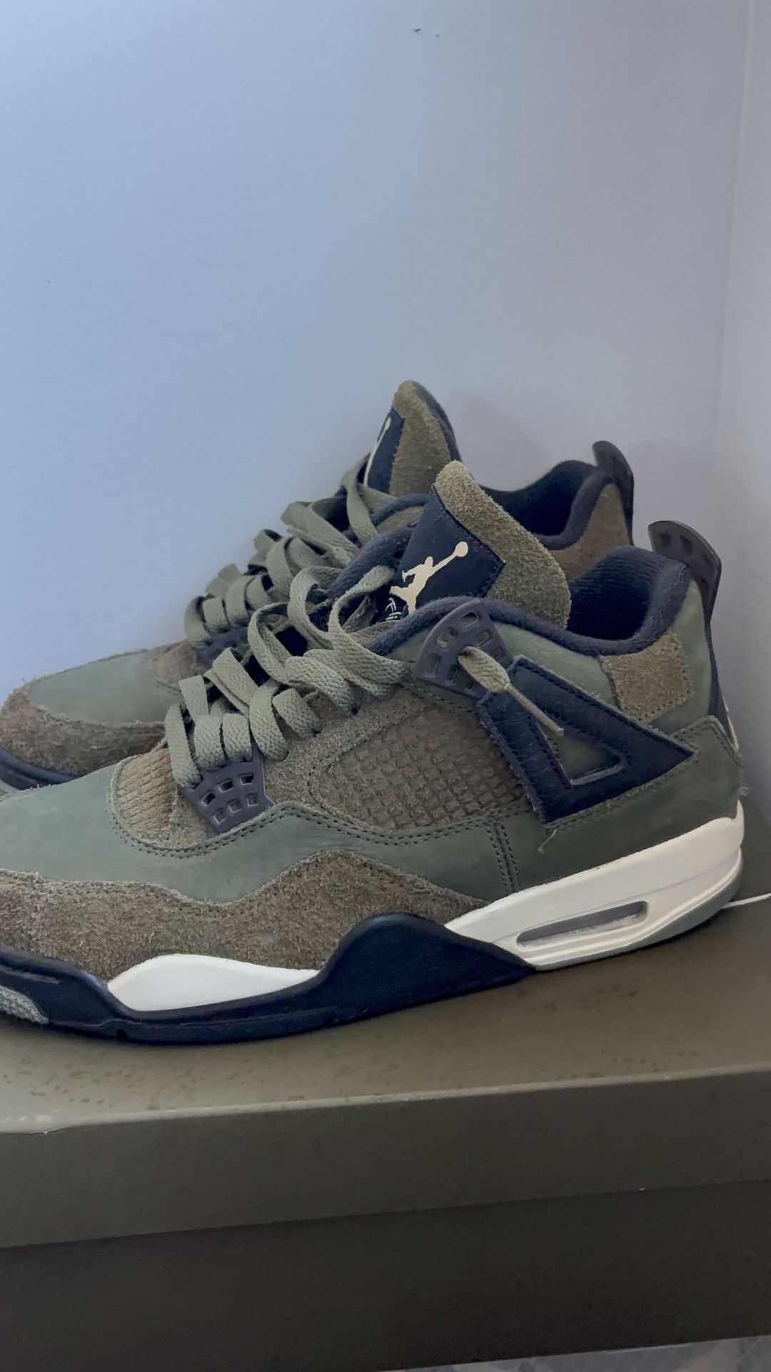 Air Jordan 4 SE Craft “Olive”