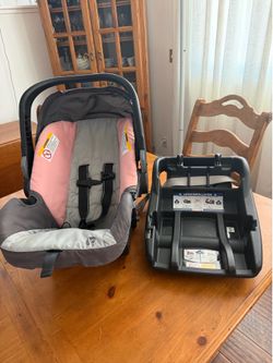Infant car seat with base