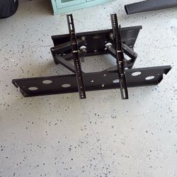 Monoprice Heavy Duty TV Mount