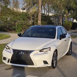 2016 LEXUS IS 200t FSport 4D Sunroof Cuero $.10,950.⁰