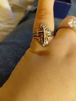 Size 7 Cross Ring