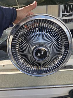 vintage 1(contact info removed) Chevrolet Corvette hubcap, commonly known as a turbine-style or P02 wheel cover